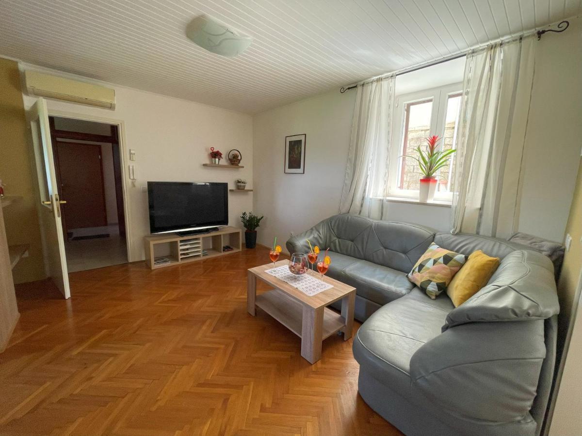 Apartment Kastel Pazin Luaran gambar